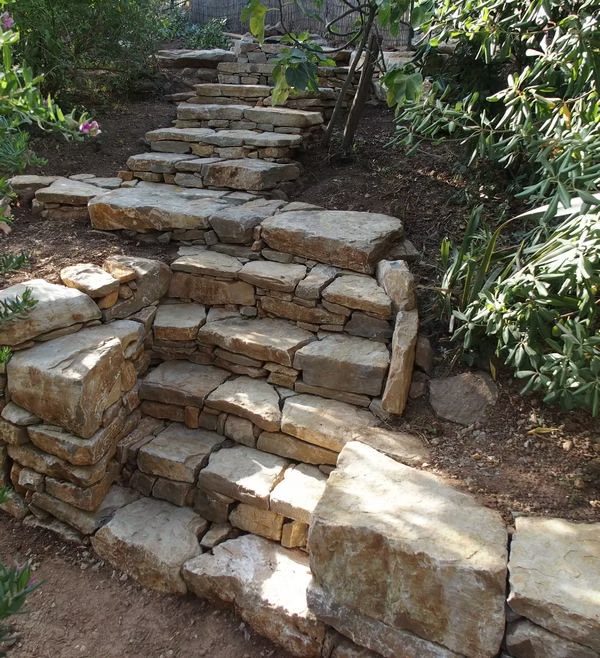 Escalier en pierre sèche réalisé par Cap Pierre Sèche